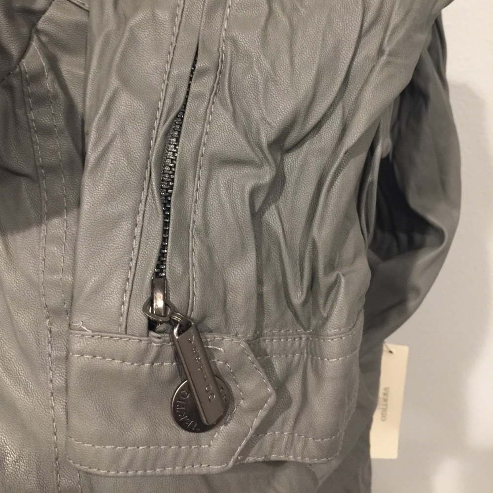 NWT Vertigo Paris Faux Leather Bomber - Picture 5 of 8